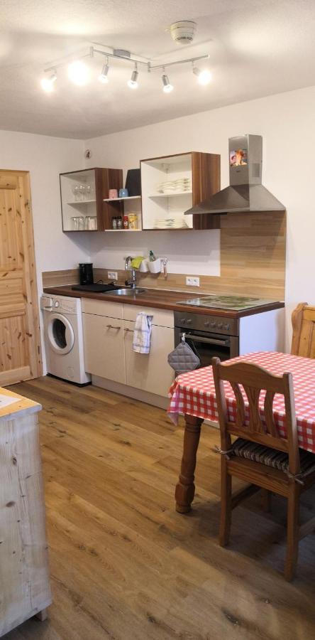 Apartment Auszeit Mit Kueche Viel Ruhe Und Natur Untrasried المظهر الخارجي الصورة