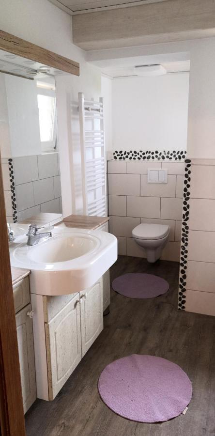 Apartment Auszeit Mit Kueche Viel Ruhe Und Natur Untrasried المظهر الخارجي الصورة